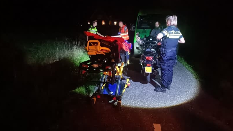 Scooterrijdster Gewond Na Botsing Op Geparkeerd Busje