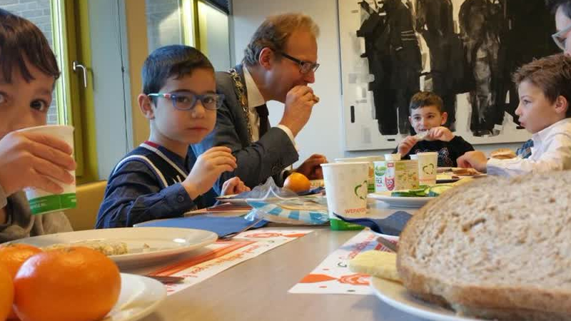 Mark Boumans Debuteert Bij Schoolontbijt