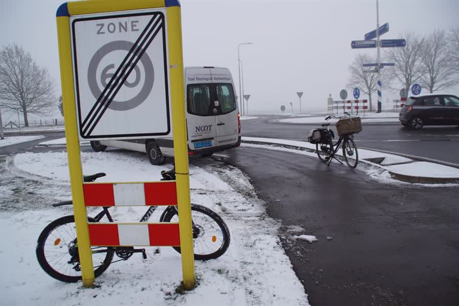 Fietser Loopt Hoofdwond Op Bij Val In Wehl