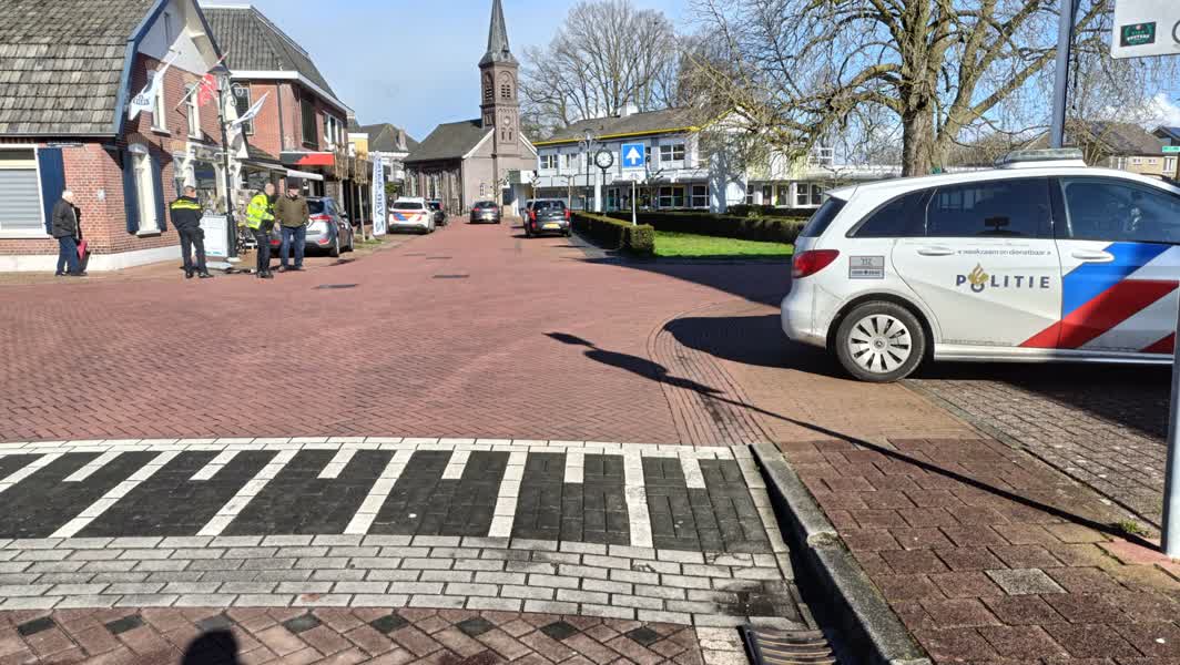 Fietsster Loopt Hoofdwond Op Bij Aanrijding In Wehl